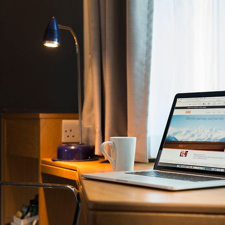 Holiday Inn Express East Midlands Airport By Ihg Castle Donington Exteriér fotografie