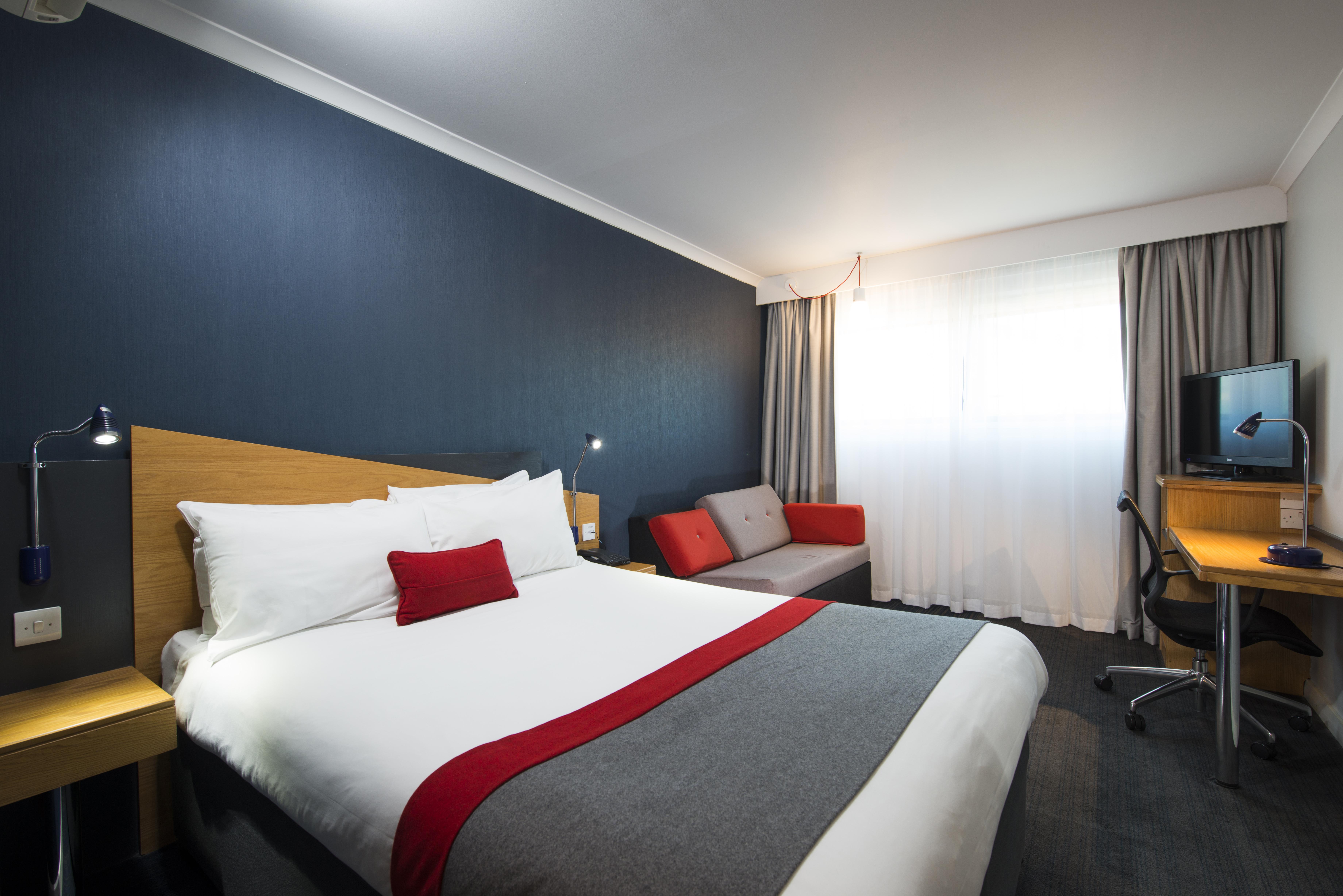 Holiday Inn Express East Midlands Airport By Ihg Castle Donington Exteriér fotografie