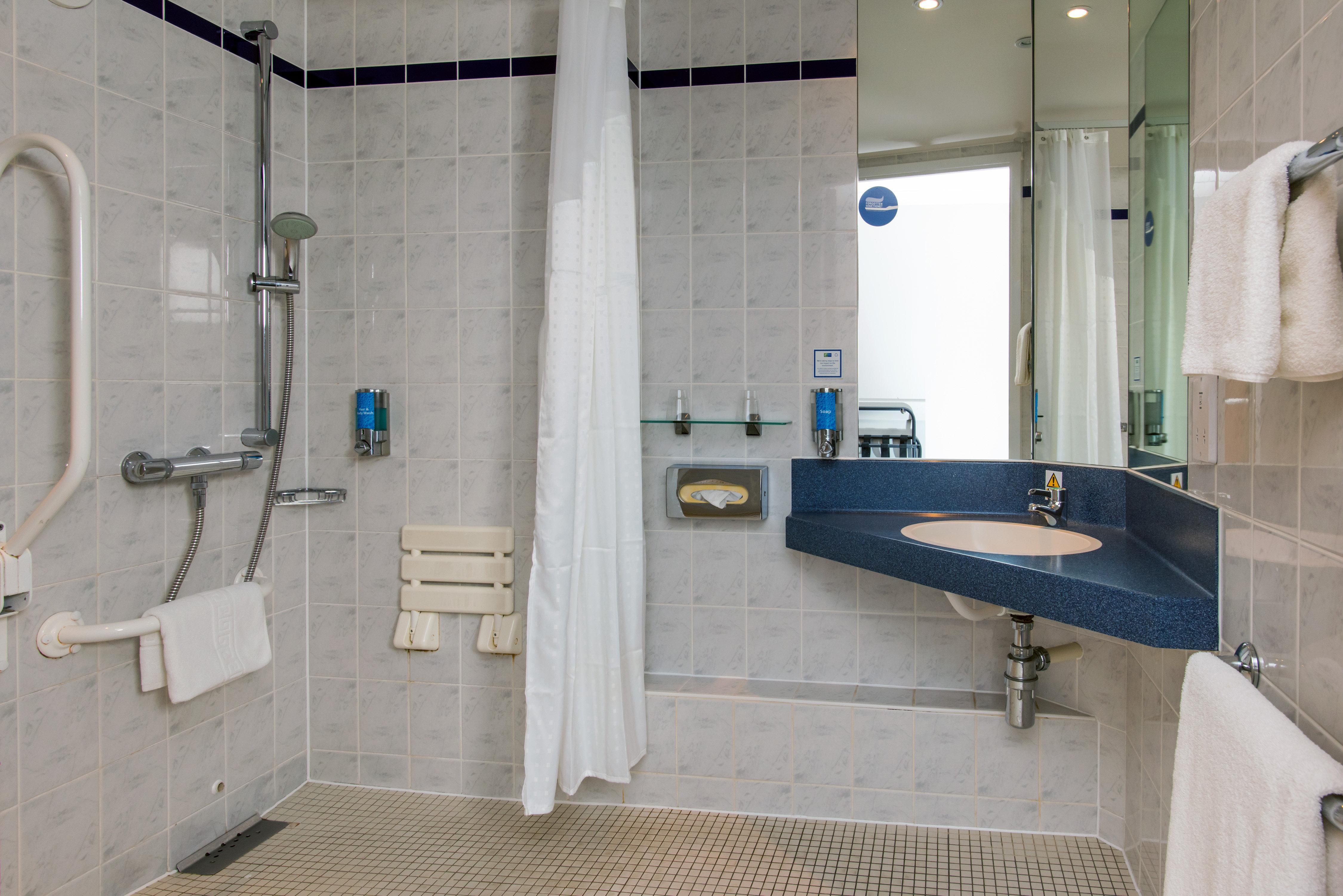 Holiday Inn Express East Midlands Airport By Ihg Castle Donington Exteriér fotografie
