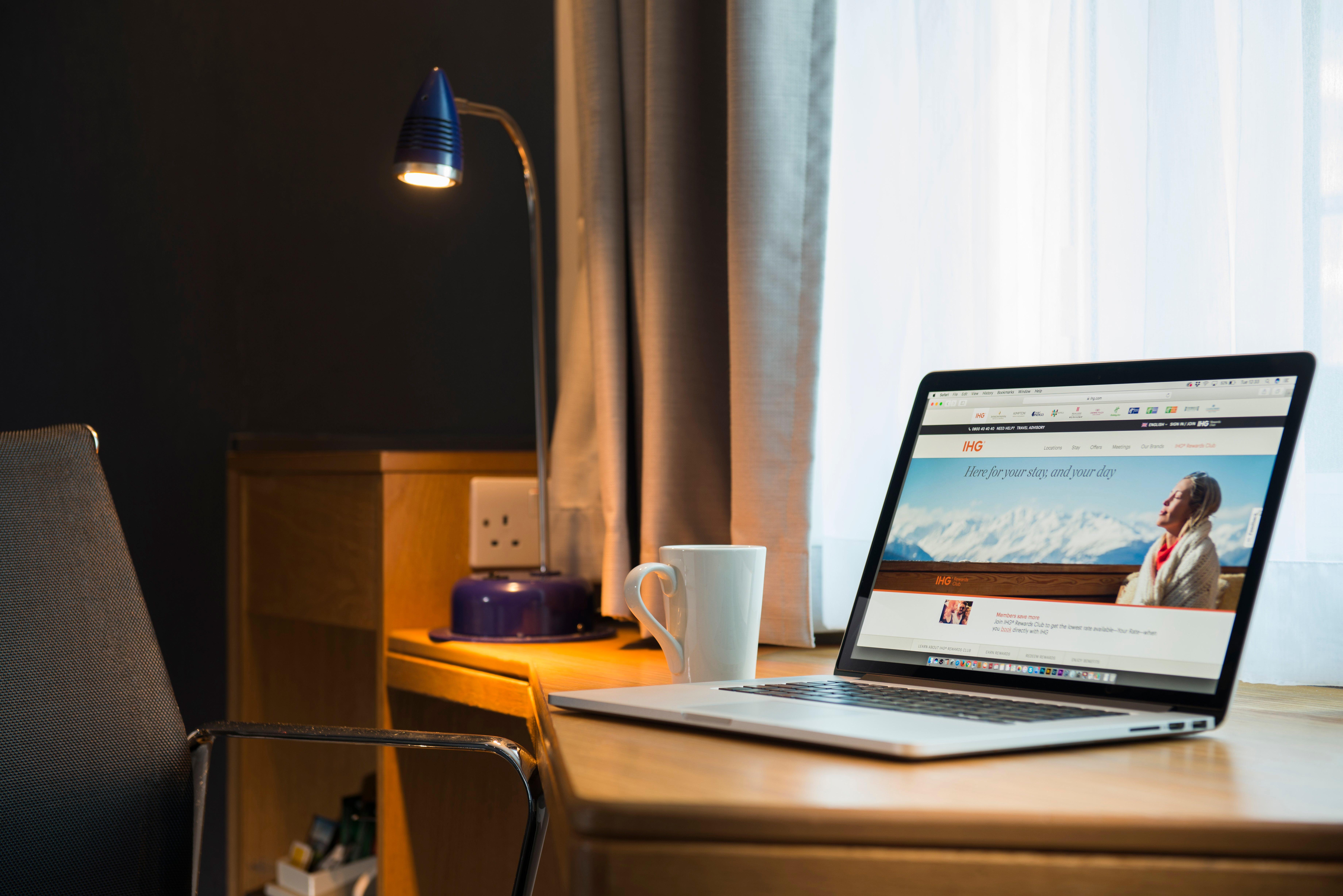 Holiday Inn Express East Midlands Airport By Ihg Castle Donington Exteriér fotografie