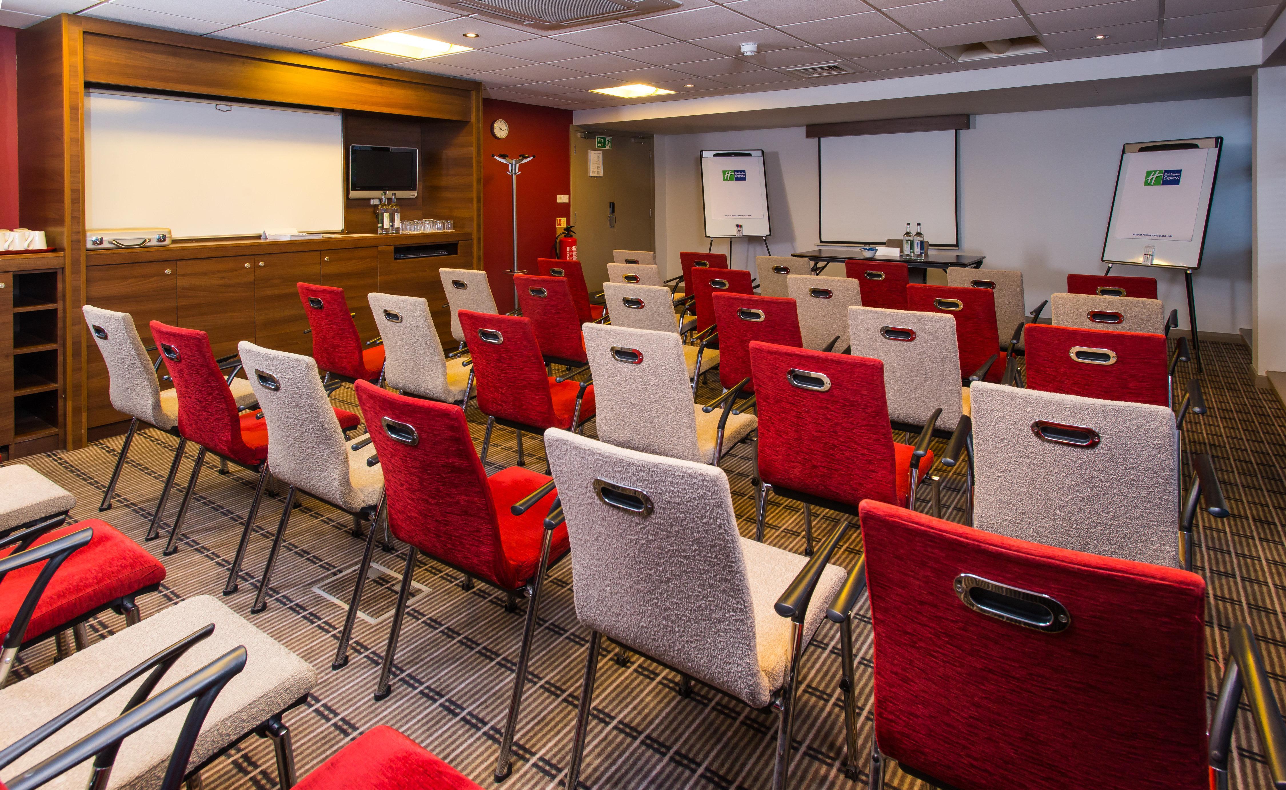 Holiday Inn Express East Midlands Airport By Ihg Castle Donington Exteriér fotografie