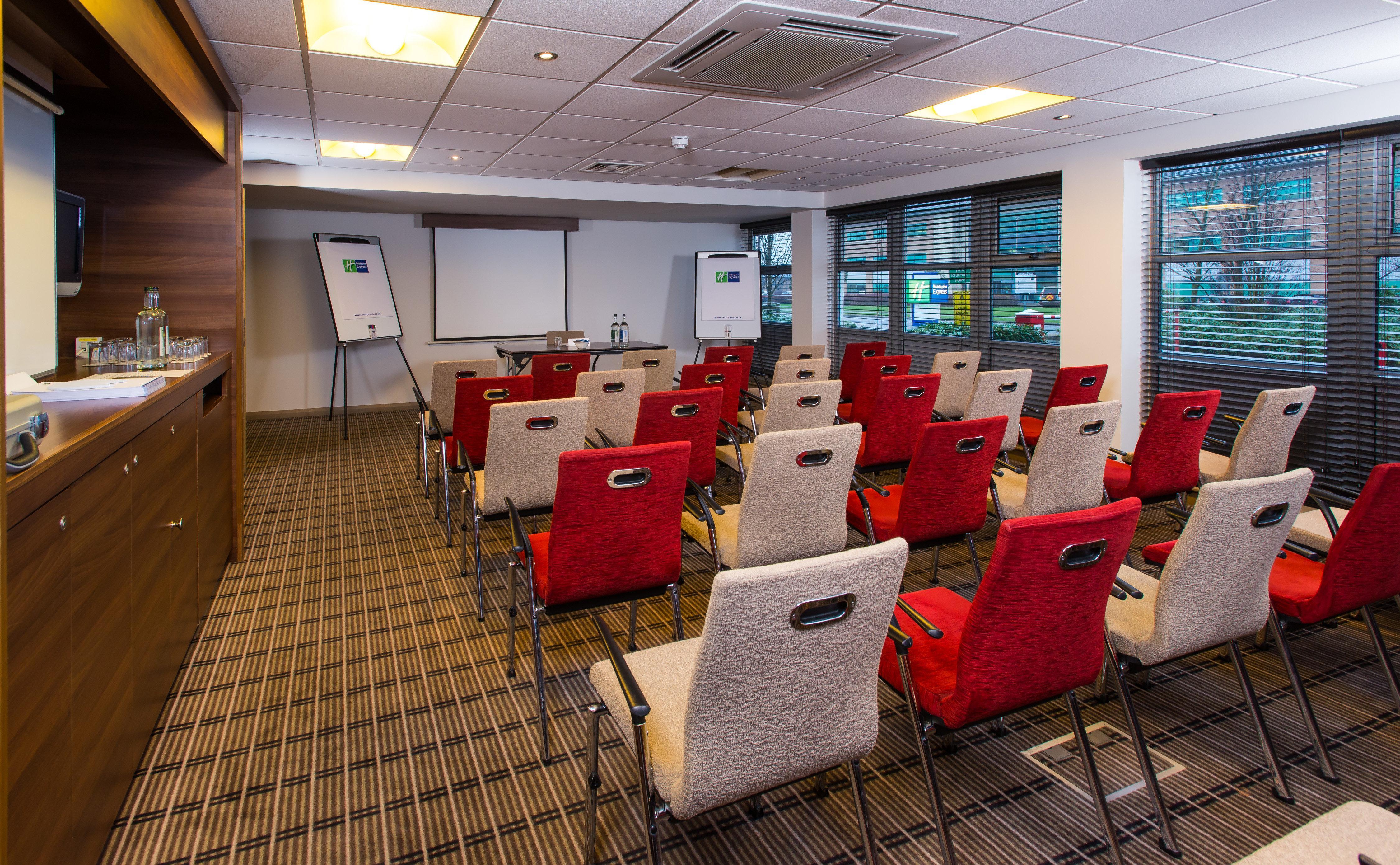 Holiday Inn Express East Midlands Airport By Ihg Castle Donington Exteriér fotografie