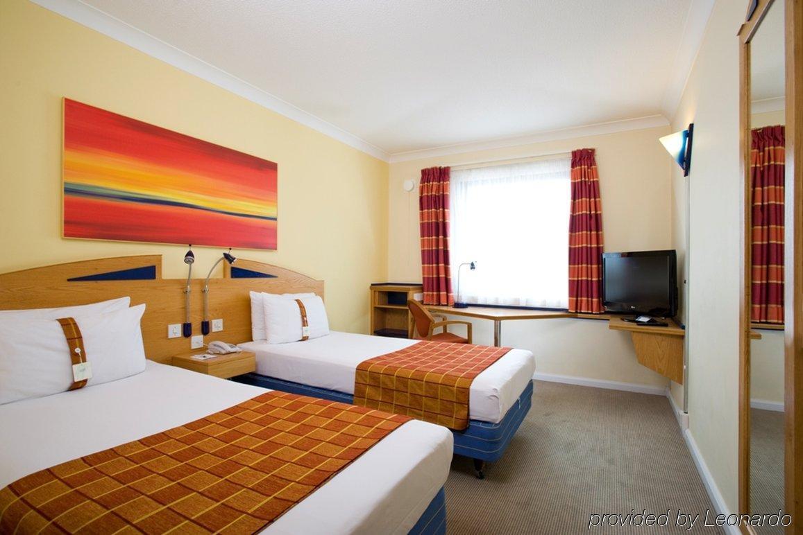 Holiday Inn Express East Midlands Airport By Ihg Castle Donington Pokoj fotografie