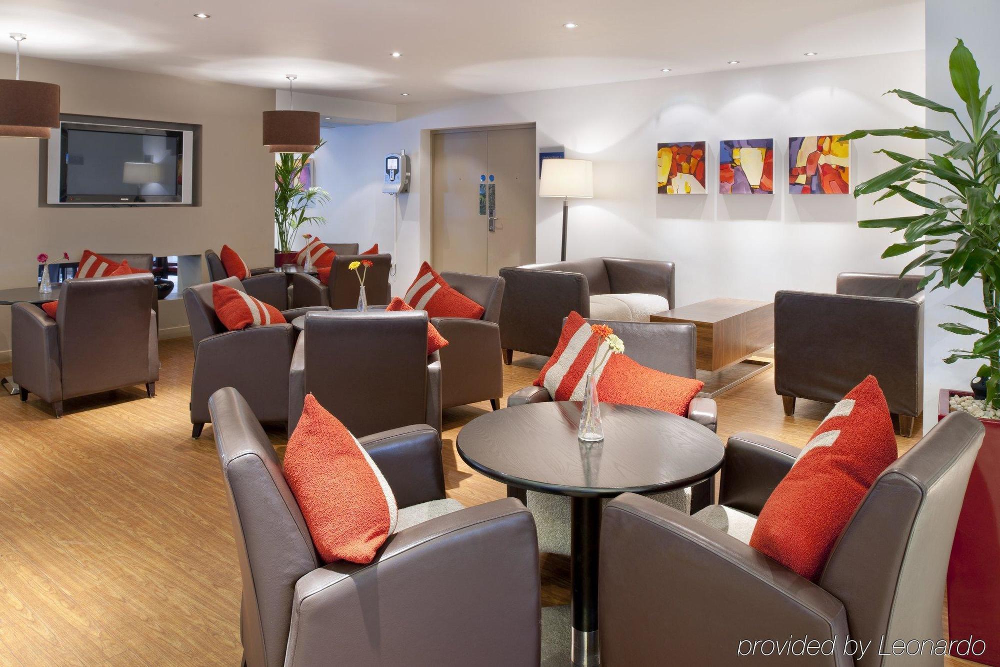 Holiday Inn Express East Midlands Airport By Ihg Castle Donington Restaurace fotografie