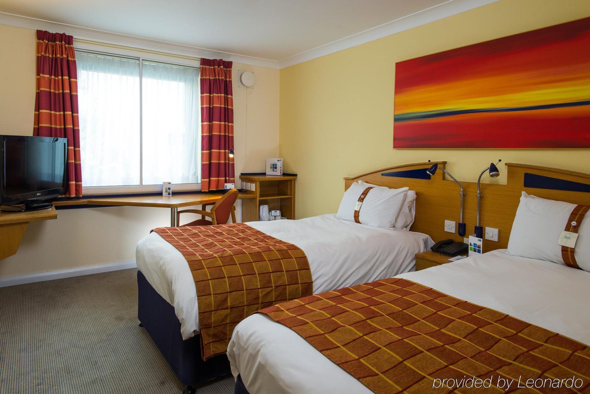 Holiday Inn Express East Midlands Airport By Ihg Castle Donington Exteriér fotografie