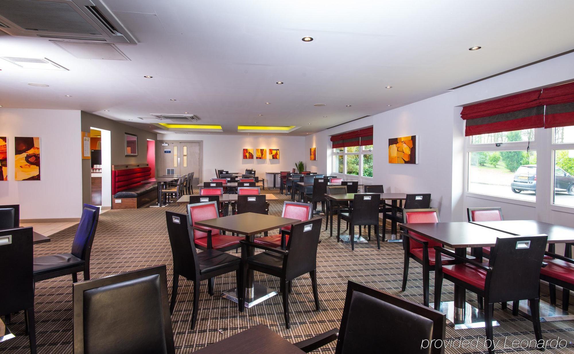 Holiday Inn Express East Midlands Airport By Ihg Castle Donington Exteriér fotografie