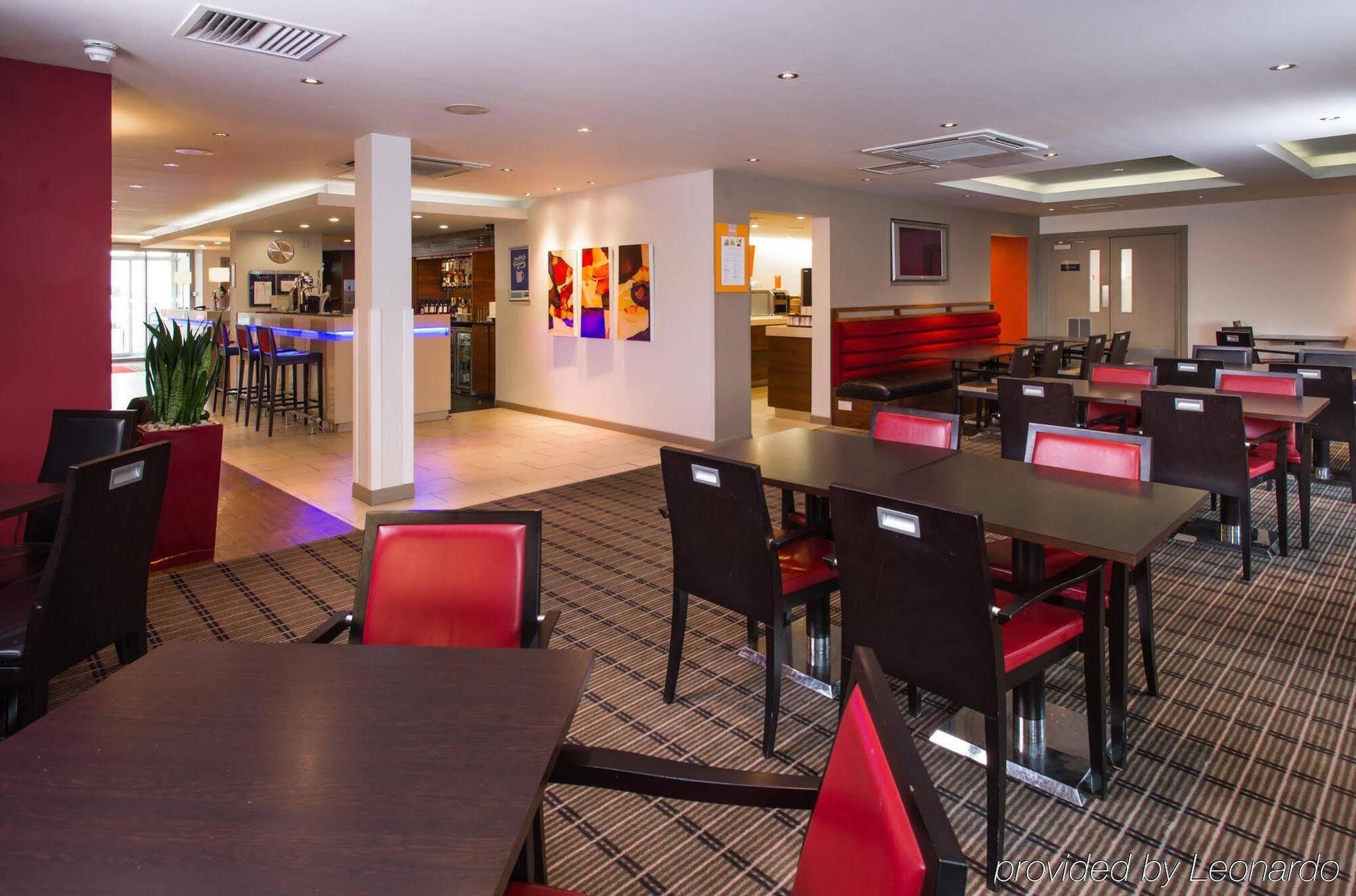 Holiday Inn Express East Midlands Airport By Ihg Castle Donington Exteriér fotografie