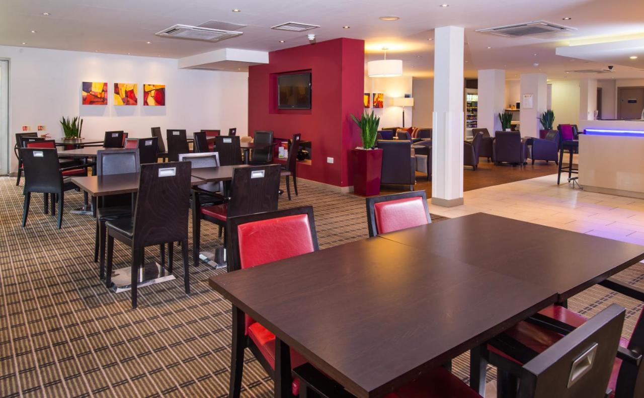 Holiday Inn Express East Midlands Airport By Ihg Castle Donington Exteriér fotografie
